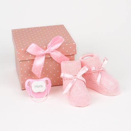 Cajita Regalo Bebé Recién Nacido Patucos y Chupete Personalizado (Rosa –  RegalosBaby